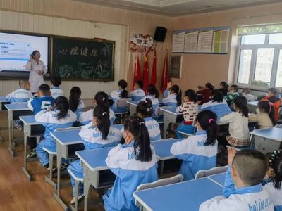 海拉爾區衛生健康委深入推進新時代文明實踐志愿服務，擦亮健康咨詢服務品牌